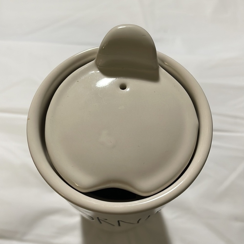 Rae Dunn ceramic coffee/ tea ceramic travel mug with “Mornin’” on front - Picture 2 of 7